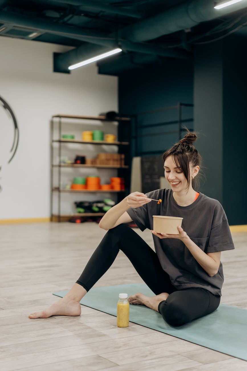 woman eating a balanced diet